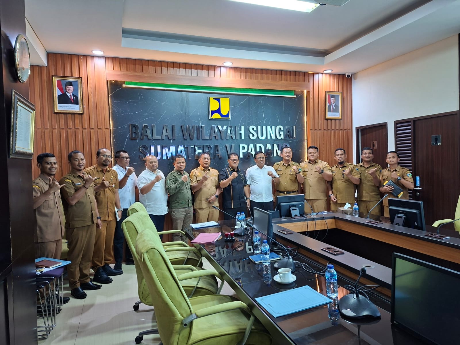 Rapat singkronisasi dgn BWS Sumatera V dan Dinas SDABK Prov. Sumatera Barat